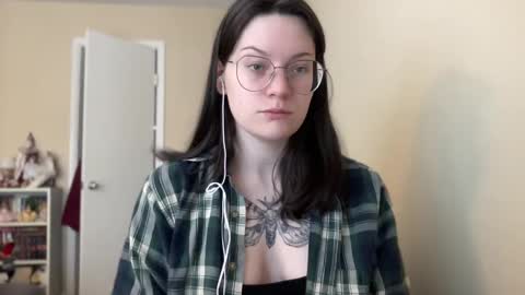 Snapshot of worship_lucina chatting on 01-06-25, 03:29 Lucina online show from 01-06-25, 03:29