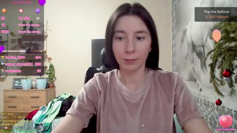 Snapshot of wow_porno_ chatting on 12-25-24, 06:30 Anna  online show from 12-25-24, 06:30