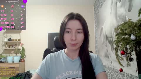 Snapshot of wow_porno_ chatting on 12-28-24, 12:35 Anna  online show from 12-28-24, 12:35