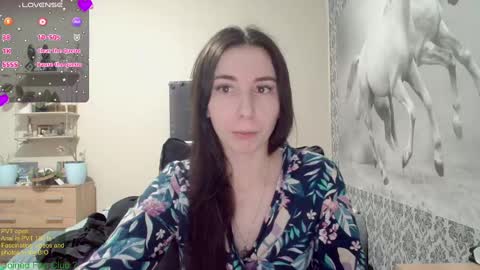 Snapshot of wow_porno_ chatting on 01-12-25, 12:33 Anna  online show from 01-12-25, 12:33