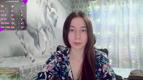 Snapshot of wow_porno_ chatting on 02-08-25, 11:33 Anna  online show from 02-08-25, 11:33