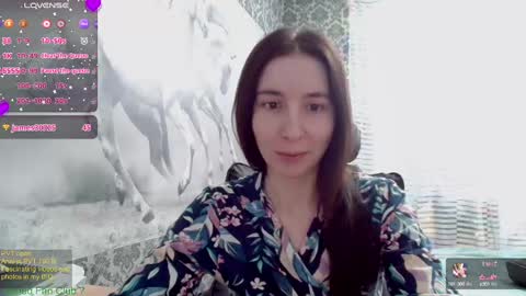 Snapshot of wow_porno_ chatting on 02-15-25, 09:27 Anna  online show from 02-15-25, 09:27