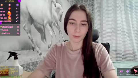 Snapshot of wow_porno_ chatting on 02-23-25, 06:23 Anna  online show from 02-23-25, 06:23