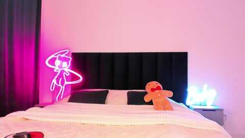 Emi online show from 12-17-24, 02:01