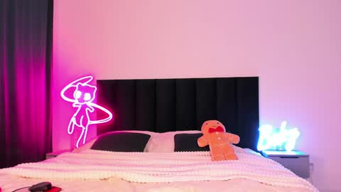 Emi online show from 12-17-24, 05:07