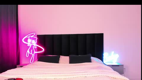 Emi online show from 02-19-25, 05:05