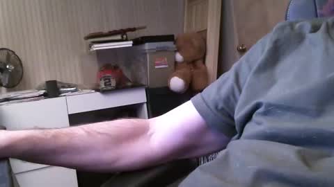 wrangleat0r online show from 10-28-25, 04:09