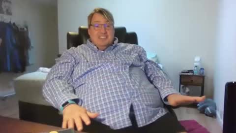 Wren Valentino online show from 02-18-25, 06:37