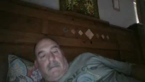 Snapshot of wtng4u chatting on 12-21-25, 10:50 wtng4u online show from 12-21-25, 10:50