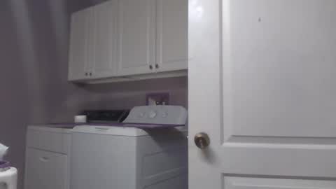 Snapshot of wundrsword33 chatting on 09-11-25, 06:19 BONER DONOR online show from 09-11-25, 06:19