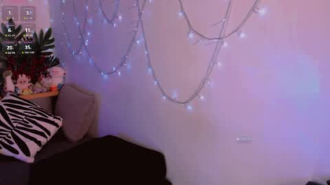 Snapshot of wxiuixw chatting on 04-01-26, 02:14 Sonya online show from 04-01-26, 02:14