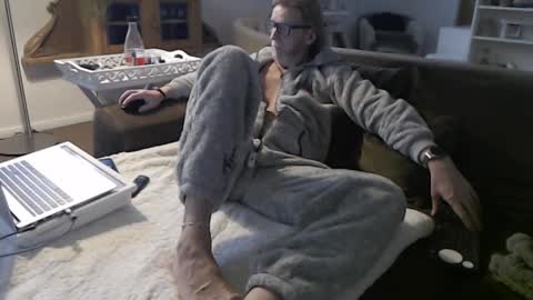 WyattEarp64 online show from 01-05-25, 01:36