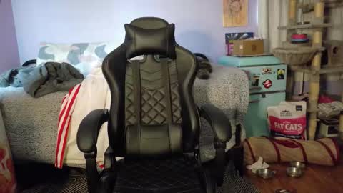 Wyatt online show from 10-23-25, 07:56