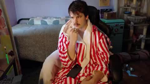 Wyatt online show from 11-05-25, 07:03