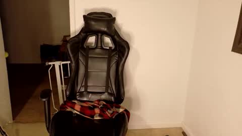 Wyatt online show from 04-12-26, 04:39