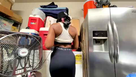 Wynter Heat online show from 09-18-25, 06:15