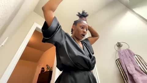 Wynter Heat online show from 10-16-25, 07:20