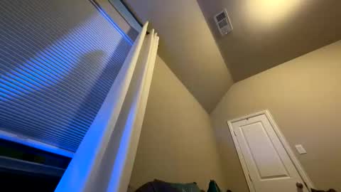 Wynter Heat online show from 10-24-25, 05:04