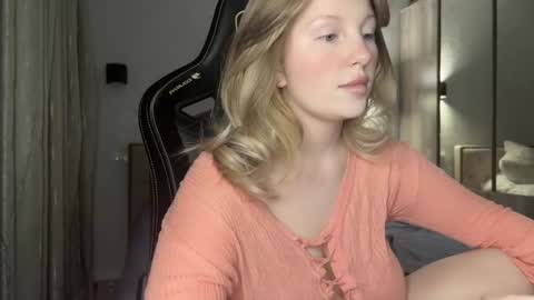 Snapshot of x__ivy_x chatting on 12-05-24, 04:23 eva online show from 12-05-24, 04:23