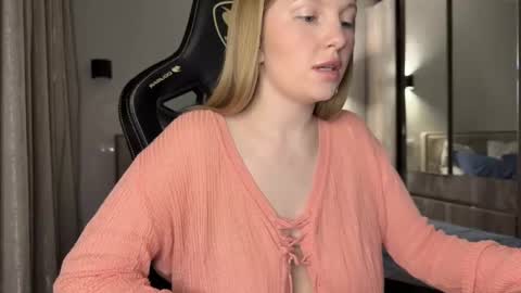 Snapshot of x__ivy_x chatting on 03-06-25, 04:28 eva online show from 03-06-25, 04:28