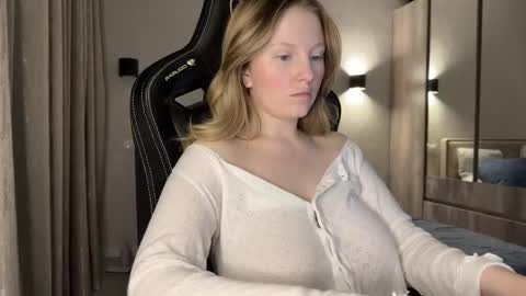 Snapshot of x__ivy_x chatting on 03-10-25, 04:46 eva online show from 03-10-25, 04:46