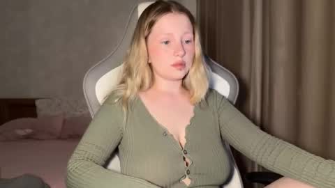 Snapshot of x__ivy_x chatting on 09-28-25, 05:18 eva online show from 09-28-25, 05:18