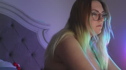 Mariah  online show from 01-24-25, 06:24