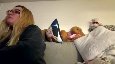 Mariah  online show from 10-08-25, 06:11