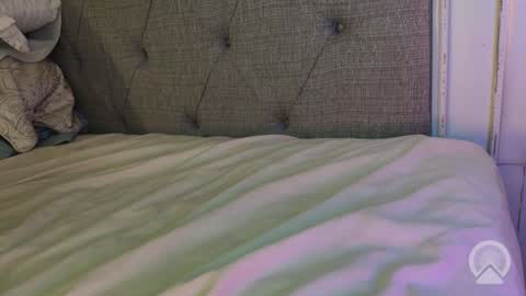 Mariah  online show from 10-18-25, 02:14