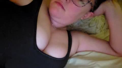 Snapshot of x_dreamgirl_x chatting on 07-17-26, 10:25 Mariah online show from 07-17-26, 10:25