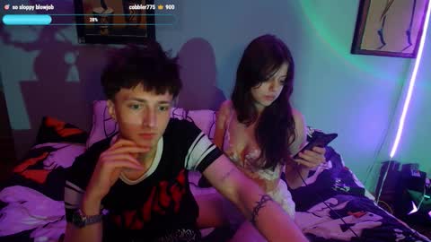 Snapshot of x_files_t chatting on 09-15-25, 09:37 Philipp and Este online show from 09-15-25, 09:37