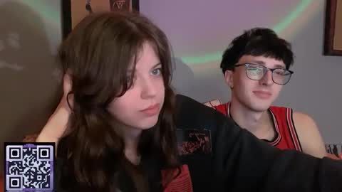 Snapshot of x_files_t chatting on 09-23-25, 10:13 Philipp and Este online show from 09-23-25, 10:13