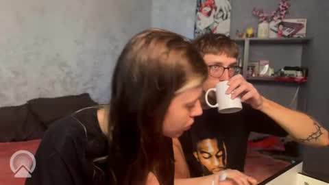 Philipp and Este online show from 07-17-26, 11:50