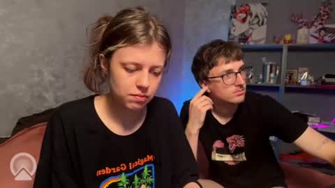Philipp and Este online show from 08-01-26, 01:05