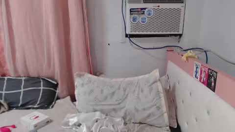 x_lexi_x online show from 04-19-26, 06:54