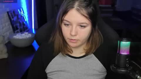 LOVE NERDS ONLY online show from 10-08-25, 04:43