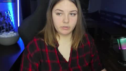 LOVE NERDS ONLY online show from 10-17-25, 02:48