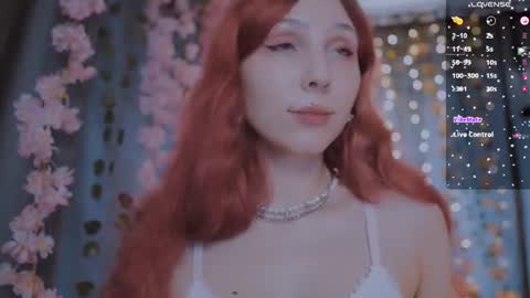 Snapshot of x_sexykitten666_x chatting on 07-12-26, 04:20 Lucy online show from 07-12-26, 04:20