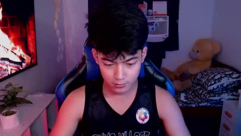 Prince Aldrian  online show from 02-19-25, 05:49