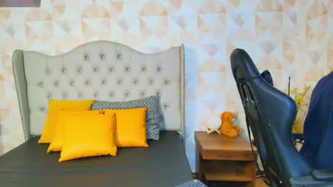 xam_collen online show from 10-08-25, 01:09