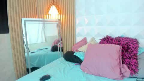 Snapshot of xamabtlee0107 chatting on 09-18-25, 04:36 xamabtlee0107 online show from 09-18-25, 04:36