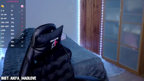 Snapshot of xanmndix chatting on 09-09-25, 07:24 Sasha online show from 09-09-25, 07:24