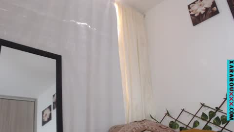 Snapshot of xararouxxx chatting on 02-28-25, 09:12 S A R A 100K followers online show from 02-28-25, 09:12