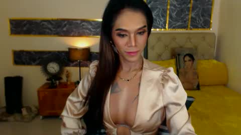 THALIA MOUNT online show from 12-20-24, 06:35