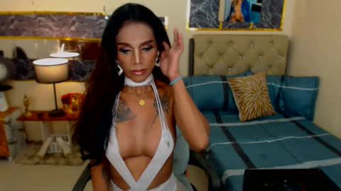 THALIA MOUNT online show from 01-11-25, 05:20
