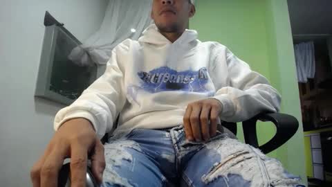 Snapshot of xavicock24 chatting on 01-27-25, 12:58 xavicock24 online show from 01-27-25, 12:58