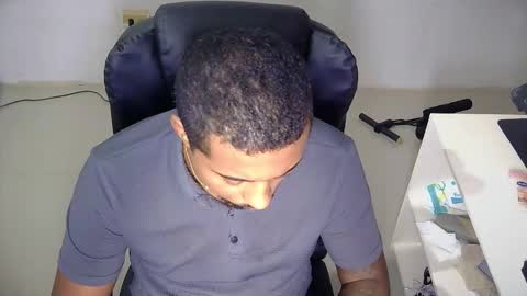 Xavier Miller online show from 10-24-25, 03:52