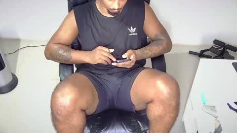 Xavier Miller online show from 10-25-25, 06:35