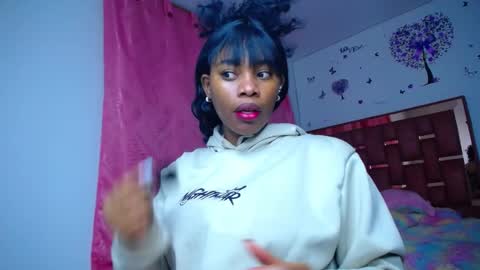 Snapshot of xayunrin chatting on 01-28-25, 08:36 xayu online show from 01-28-25, 08:36