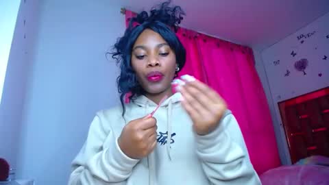 Snapshot of xayunrin chatting on 01-28-25, 11:38 xayu online show from 01-28-25, 11:38